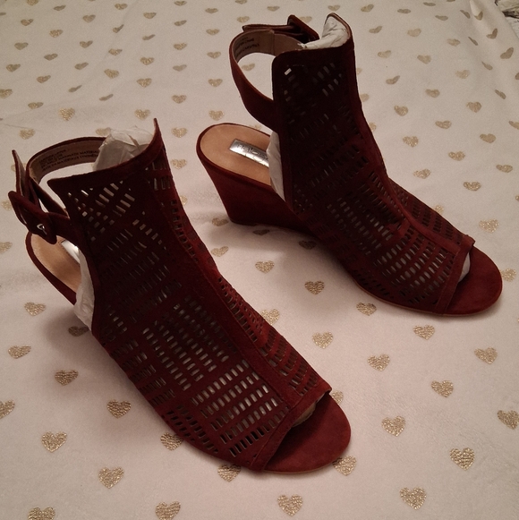 🔥3/$70 🎉S-HP🎉 Halogen Women's Peep-Toe Wedges - Picture 2 of 12